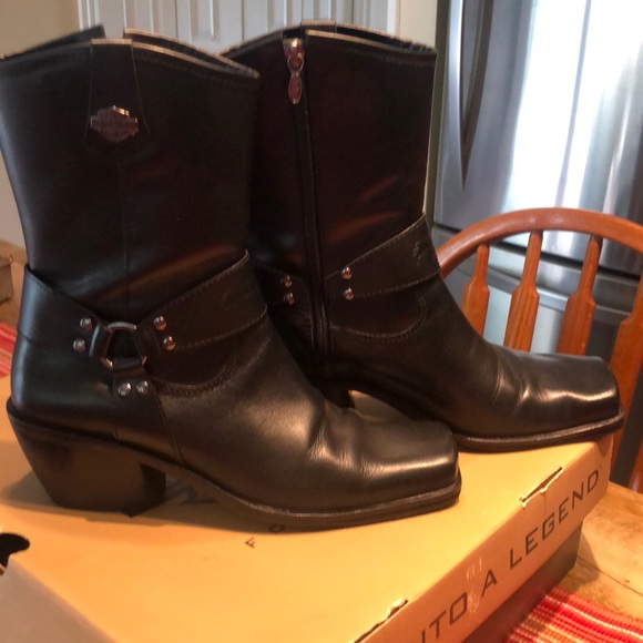 Harley-Davidson Shoes - HARLEY-DAVIDSON KIMBERLY 7” BLACK BOOT W/BOX. EUC